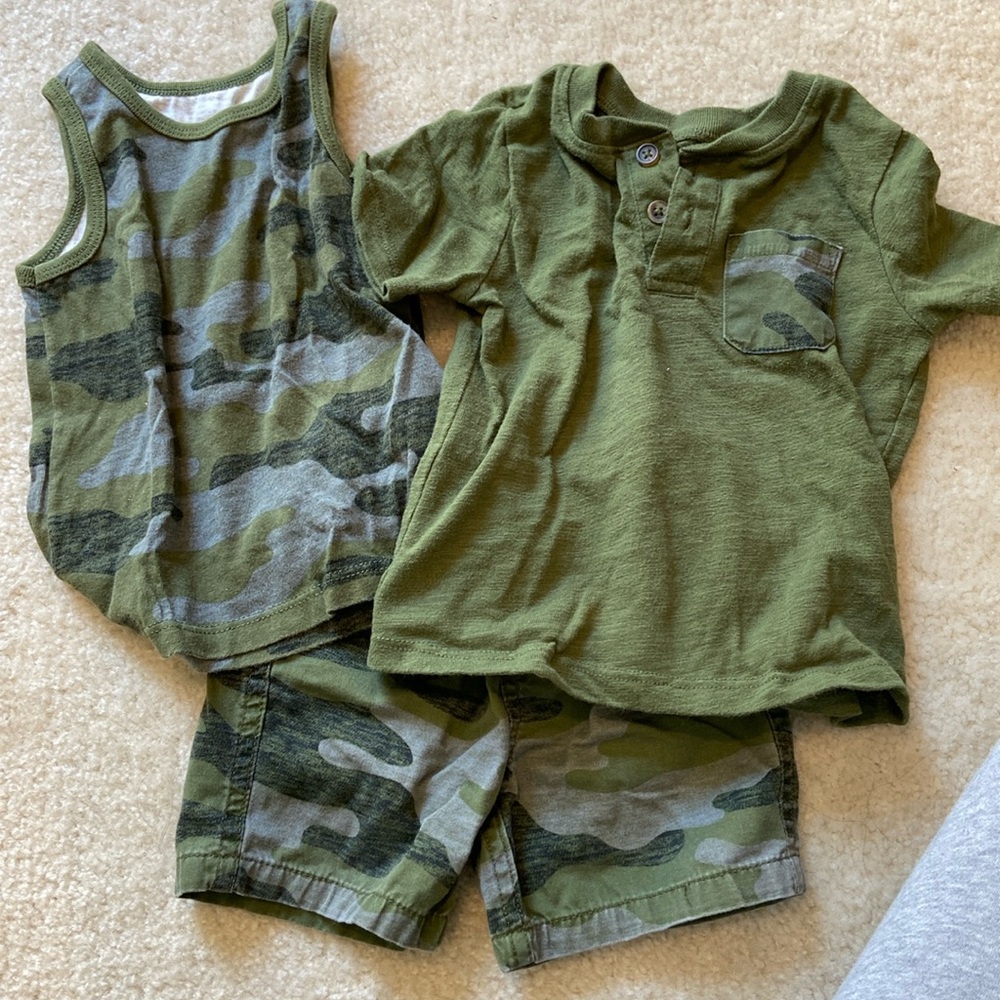 Camo shorts and top set